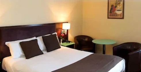 hotel room image