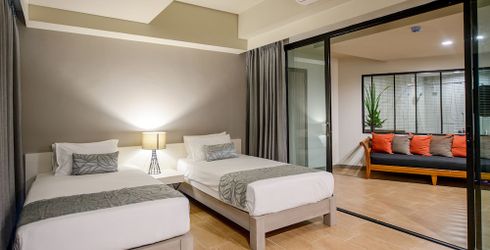 hotel room image