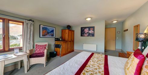 hotel room image