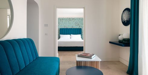 hotel room image