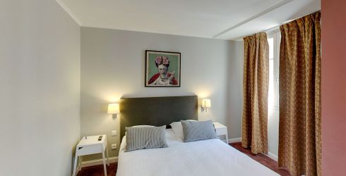 hotel room image