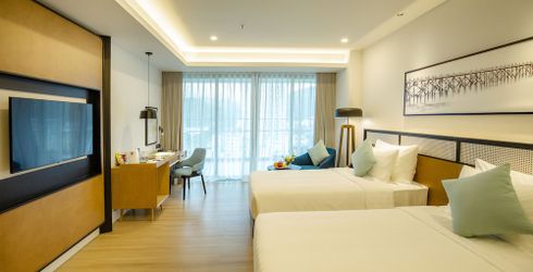 hotel room image