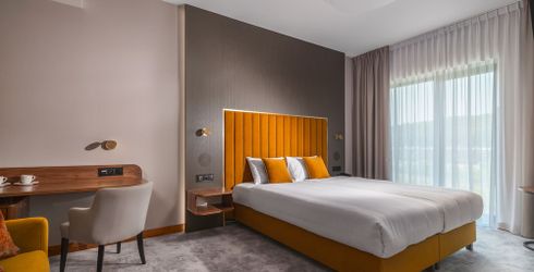 hotel room image