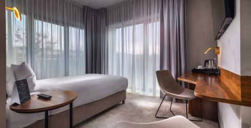 hotel room image