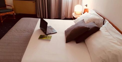 hotel room image