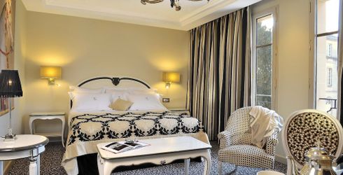hotel room image