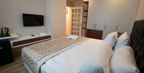 hotel room image