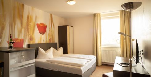 hotel room image