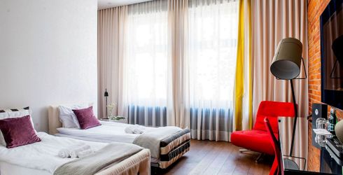 hotel room image