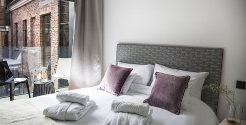 hotel room image
