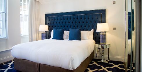 hotel room image