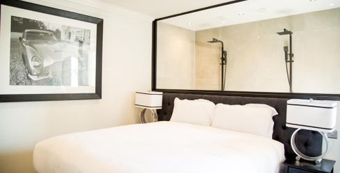 hotel room image