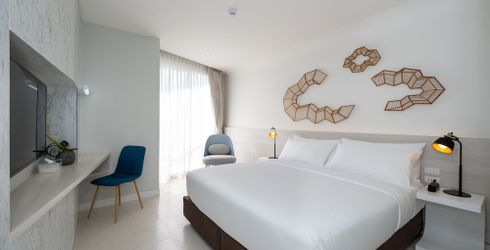 hotel room image