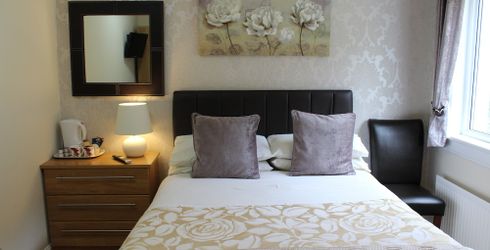 hotel room image