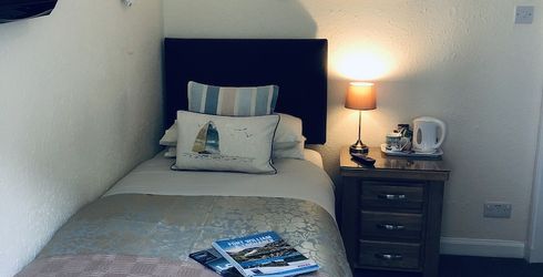 hotel room image