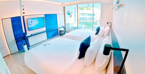 hotel room image