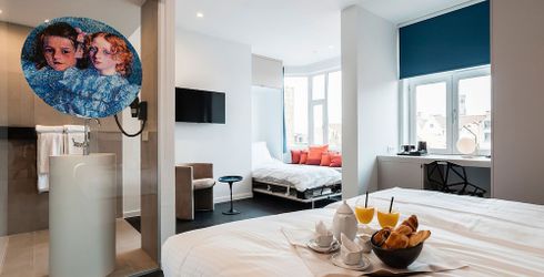 hotel room image