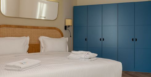 hotel room image