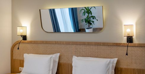 hotel room image