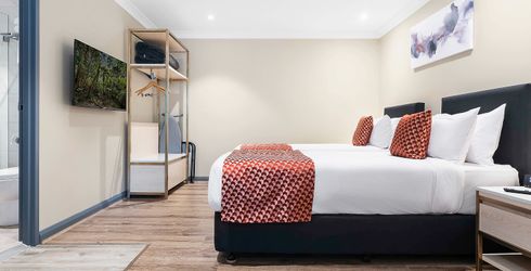 hotel room image