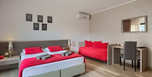 hotel room image