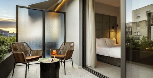 hotel room image