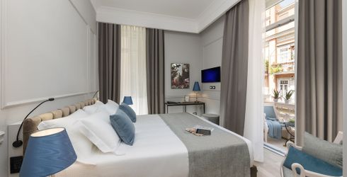 hotel room image