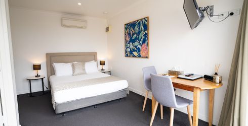 hotel room image