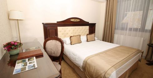 hotel room image