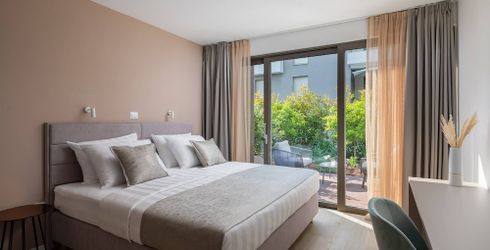 hotel room image