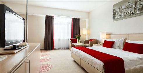 hotel room image