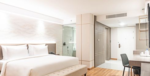 hotel room image