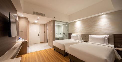 hotel room image