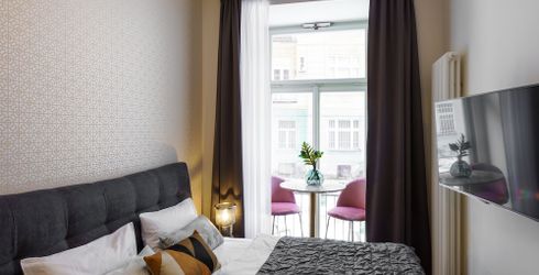hotel room image