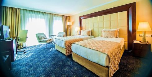 hotel room image