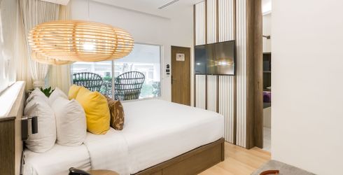 hotel room image