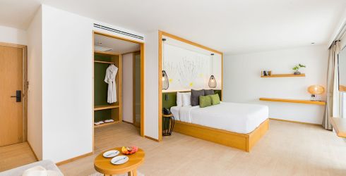 hotel room image