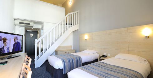 hotel room image