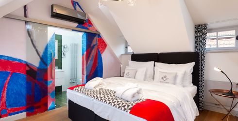 hotel room image