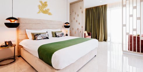 hotel room image