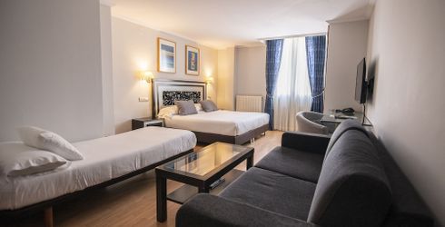 hotel room image