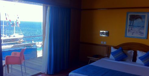 hotel room image
