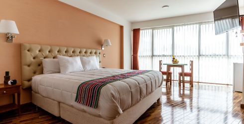 hotel room image