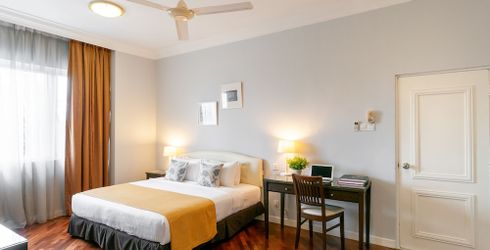 hotel room image