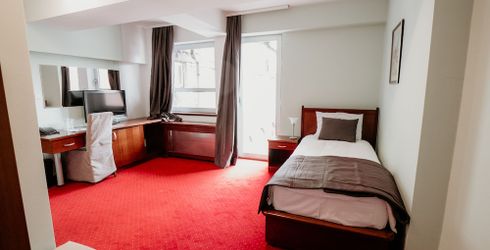hotel room image