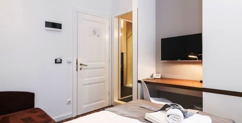 hotel room image