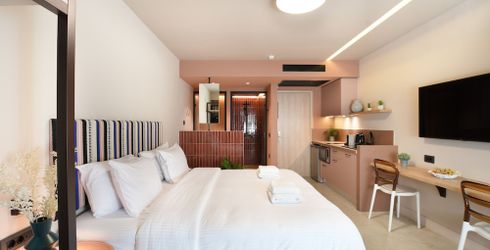 hotel room image