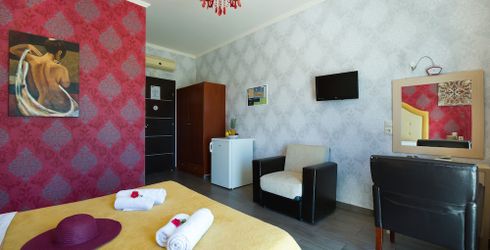 hotel room image