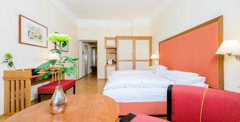 hotel room image