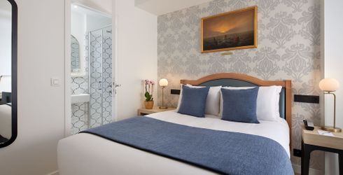 hotel room image
